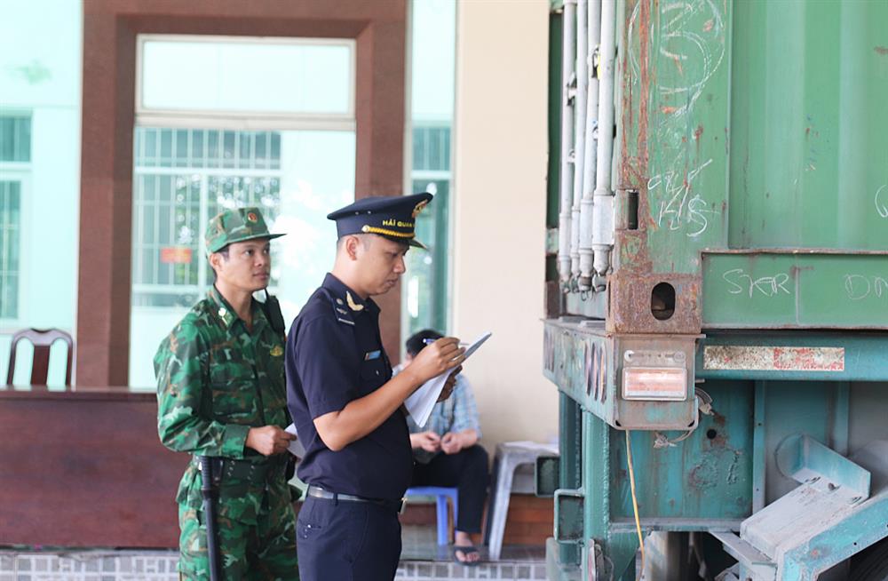 Chi cục Hải quan Khu vực XVII đồng hành cùng doanh nghiệp bước vào kỷ nguyên mới